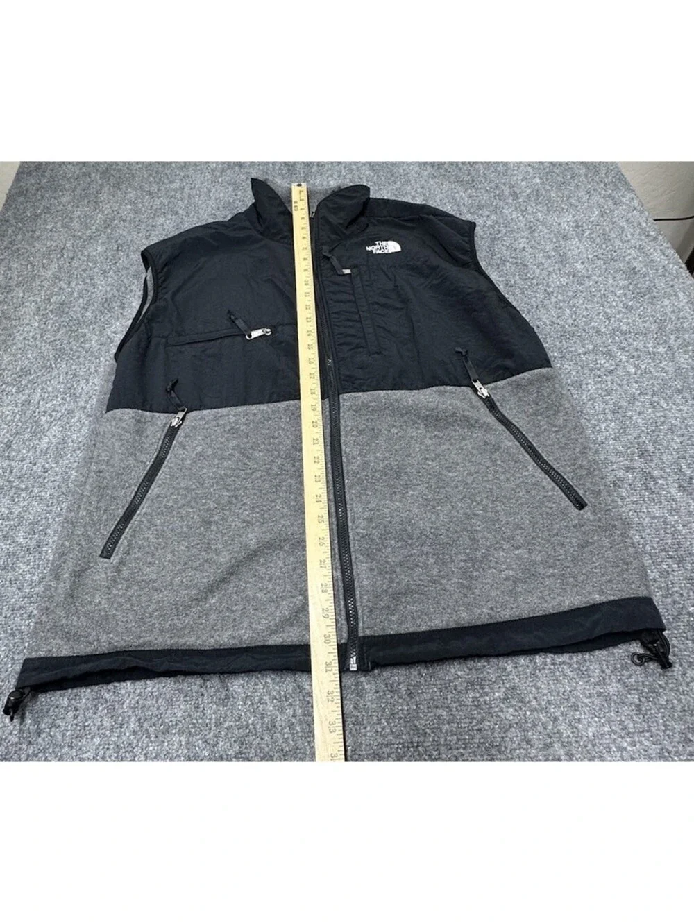The North Face Vest Mens XL Black Gray Fleece Full Zip Outdoor Hiking Casual